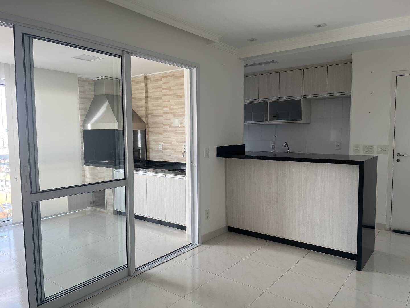 Apartamento à venda com 2 quartos, 72m² - Foto 1