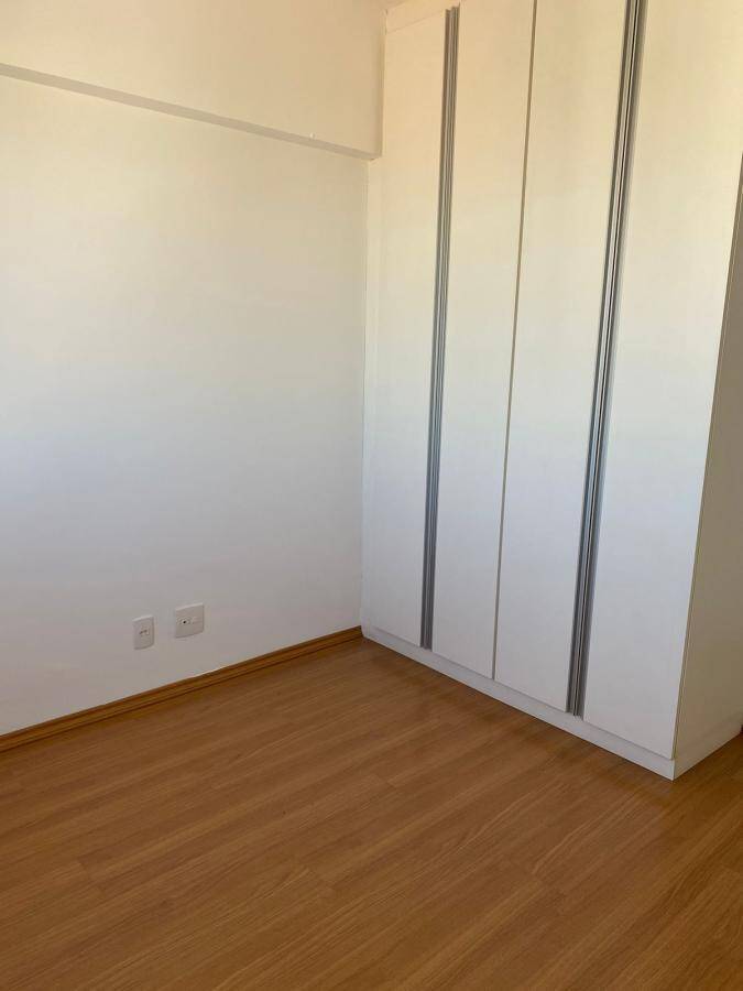 Apartamento à venda com 3 quartos, 105m² - Foto 3