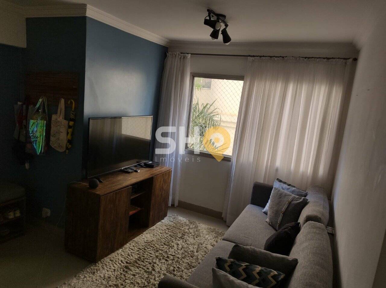 Apartamento à venda com 3 quartos, 75m² - Foto 2