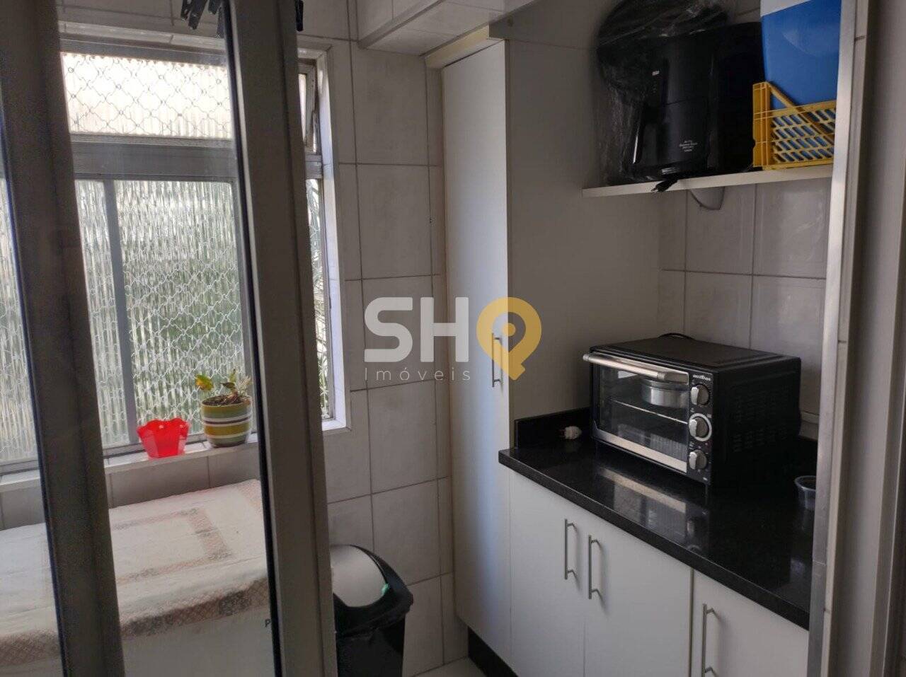 Apartamento à venda com 3 quartos, 75m² - Foto 4