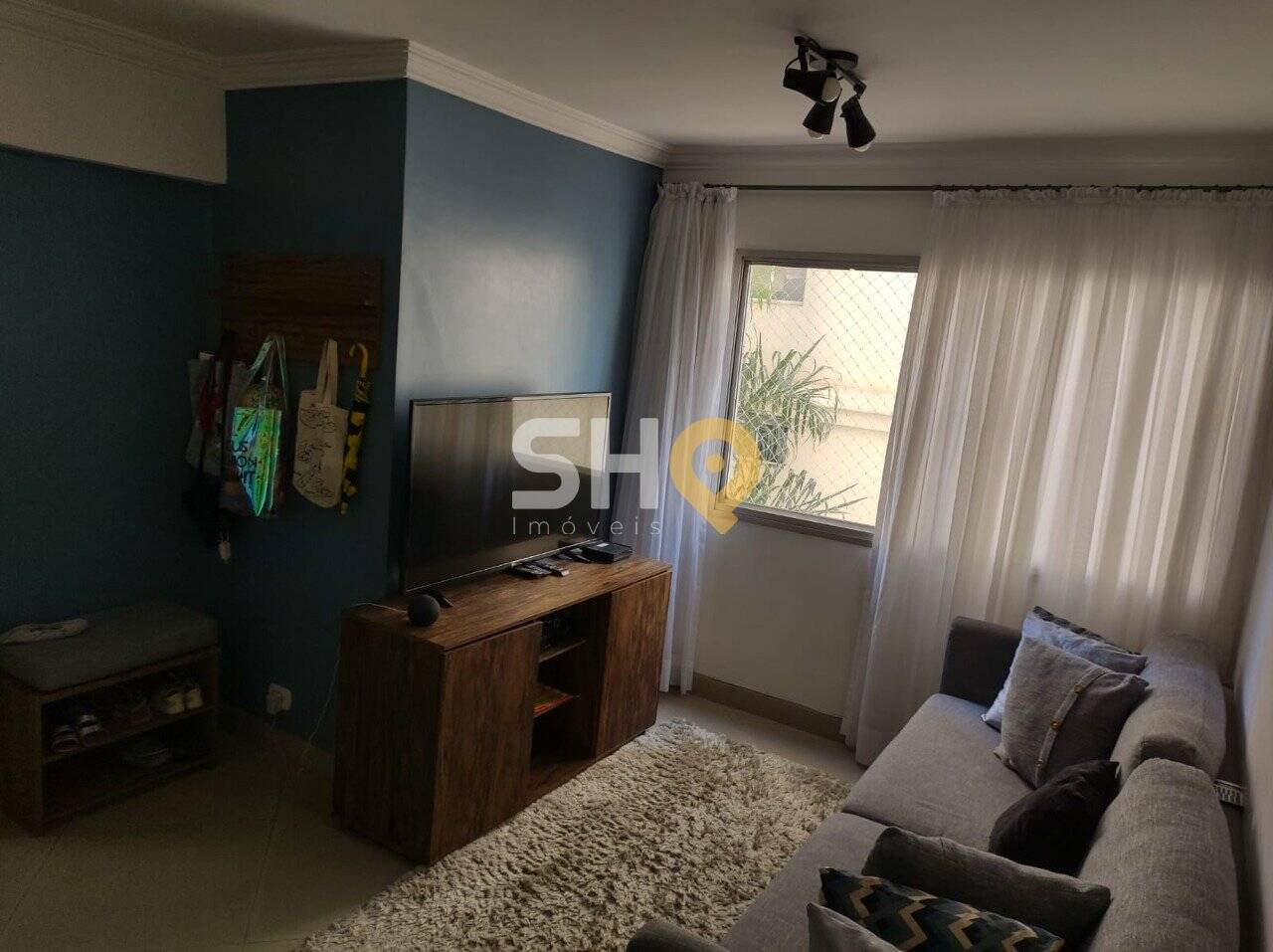 Apartamento à venda com 3 quartos, 75m² - Foto 1