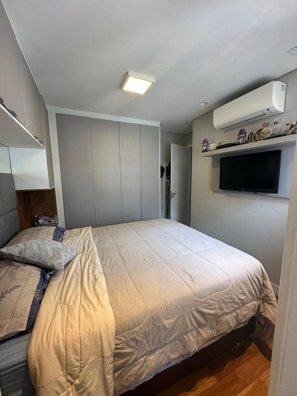 Apartamento à venda com 2 quartos, 70m² - Foto 27