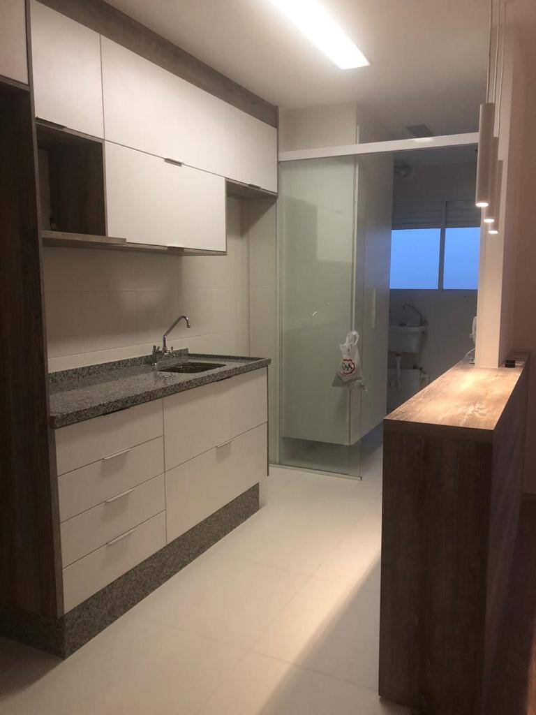 Apartamento à venda e aluguel com 3 quartos, 81m² - Foto 2