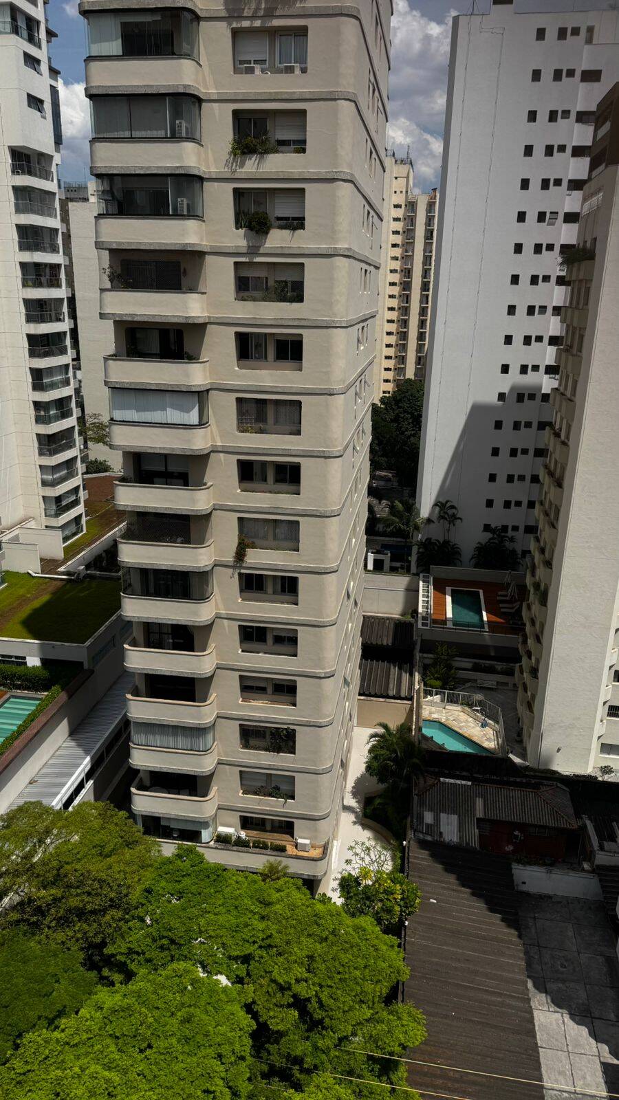 Apartamento à venda com 3 quartos, 116m² - Foto 2