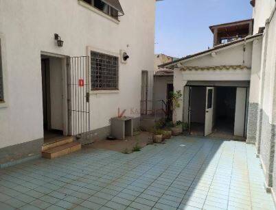 Casa à venda e aluguel com 4 quartos, 190m² - Foto 1